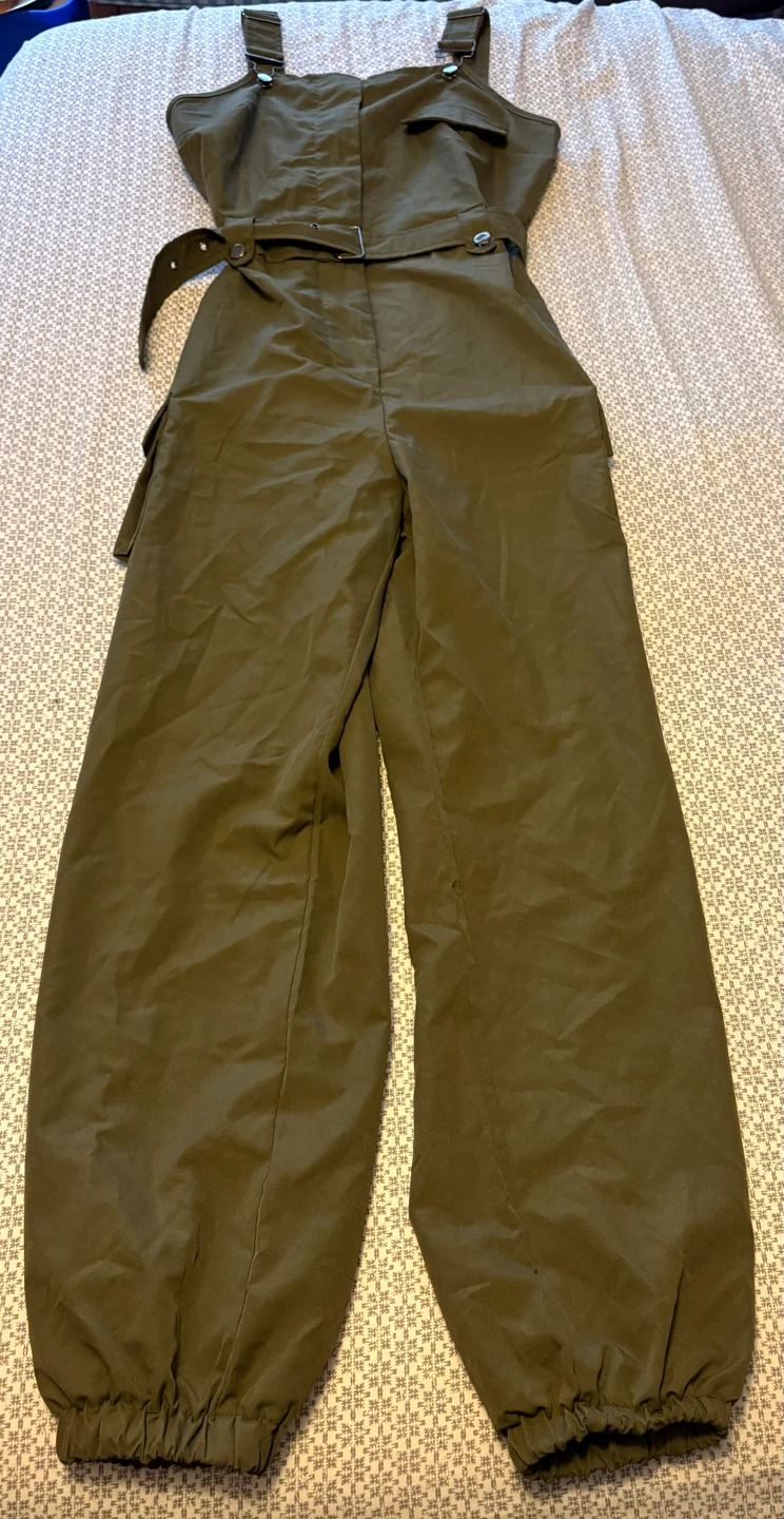 ✨✨Olive Green Cargo Jumpsuit