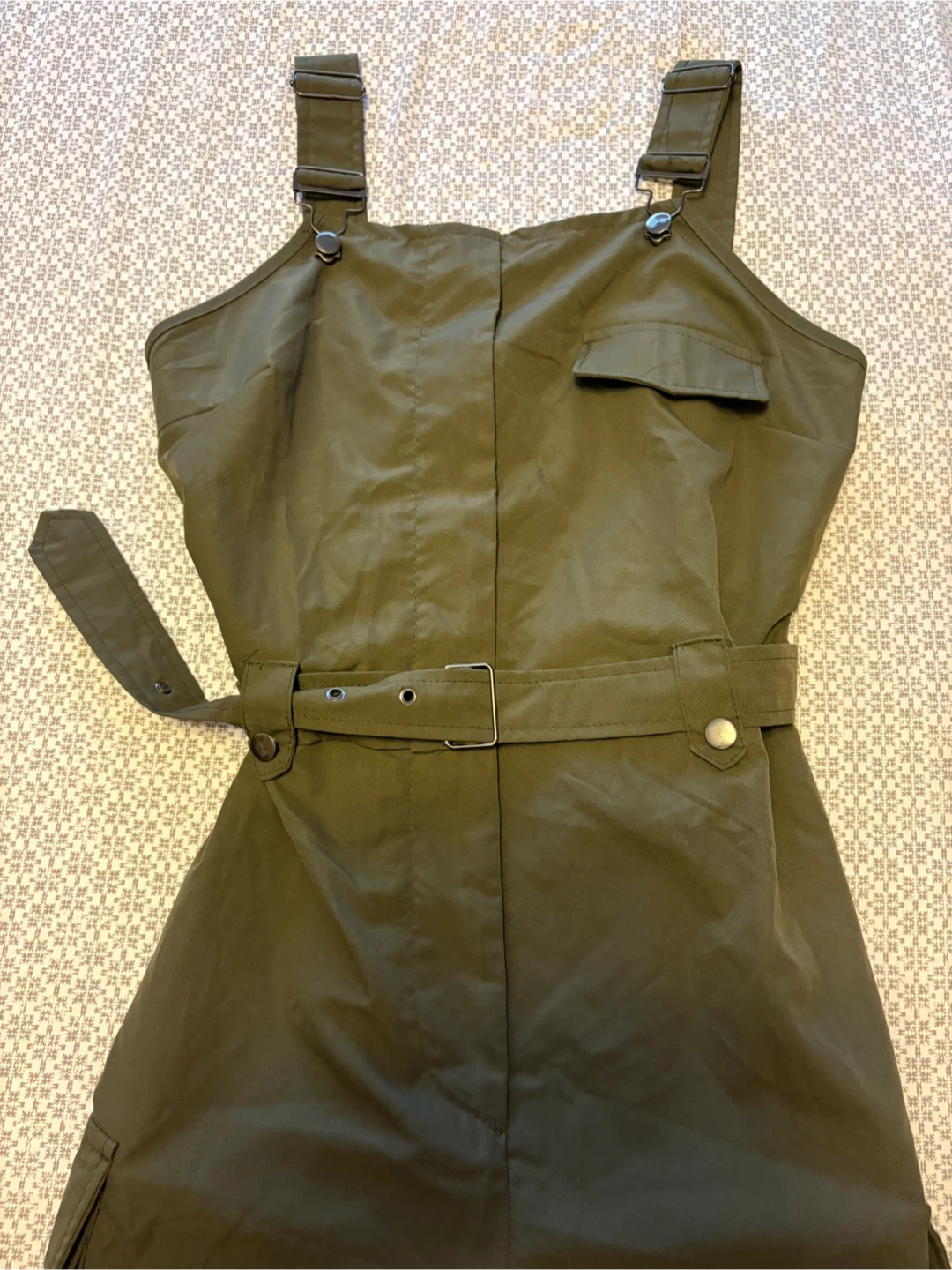 ✨✨Olive Green Cargo Jumpsuit - photo 2