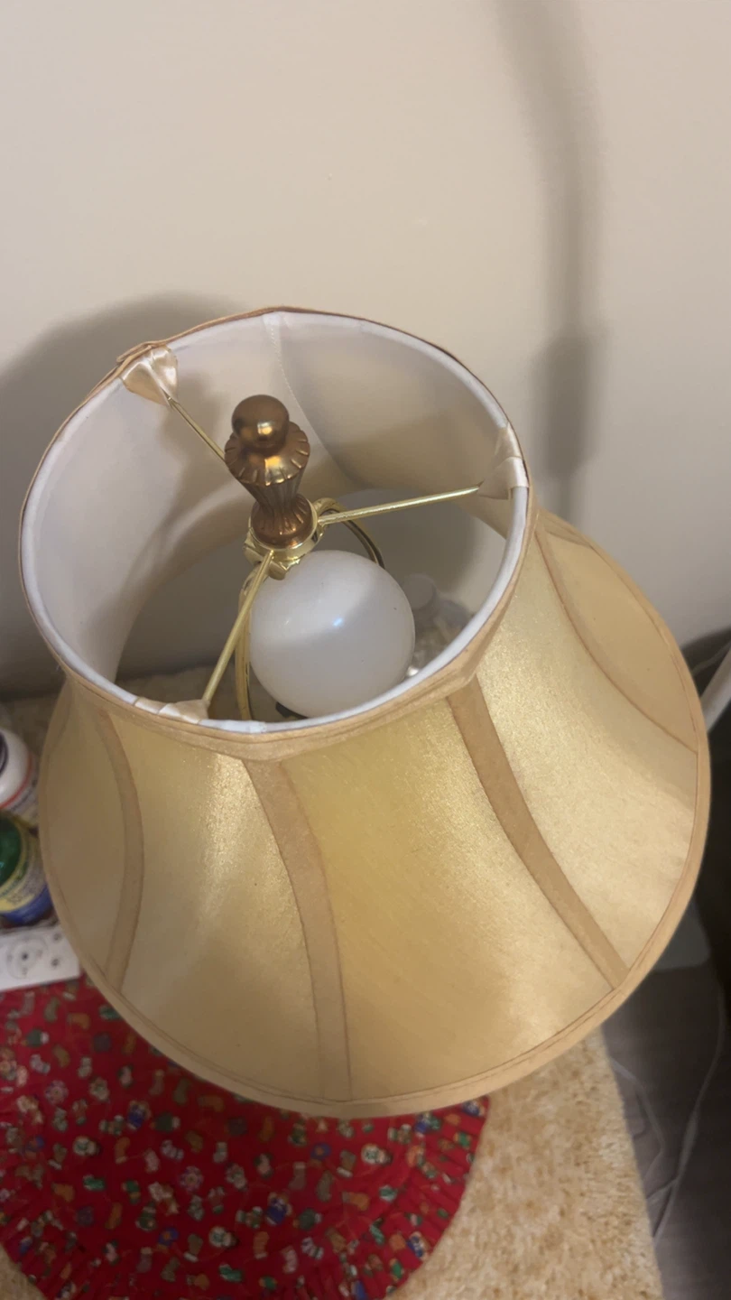 Table Lamp with Decorative Ceramic Base - photo 3