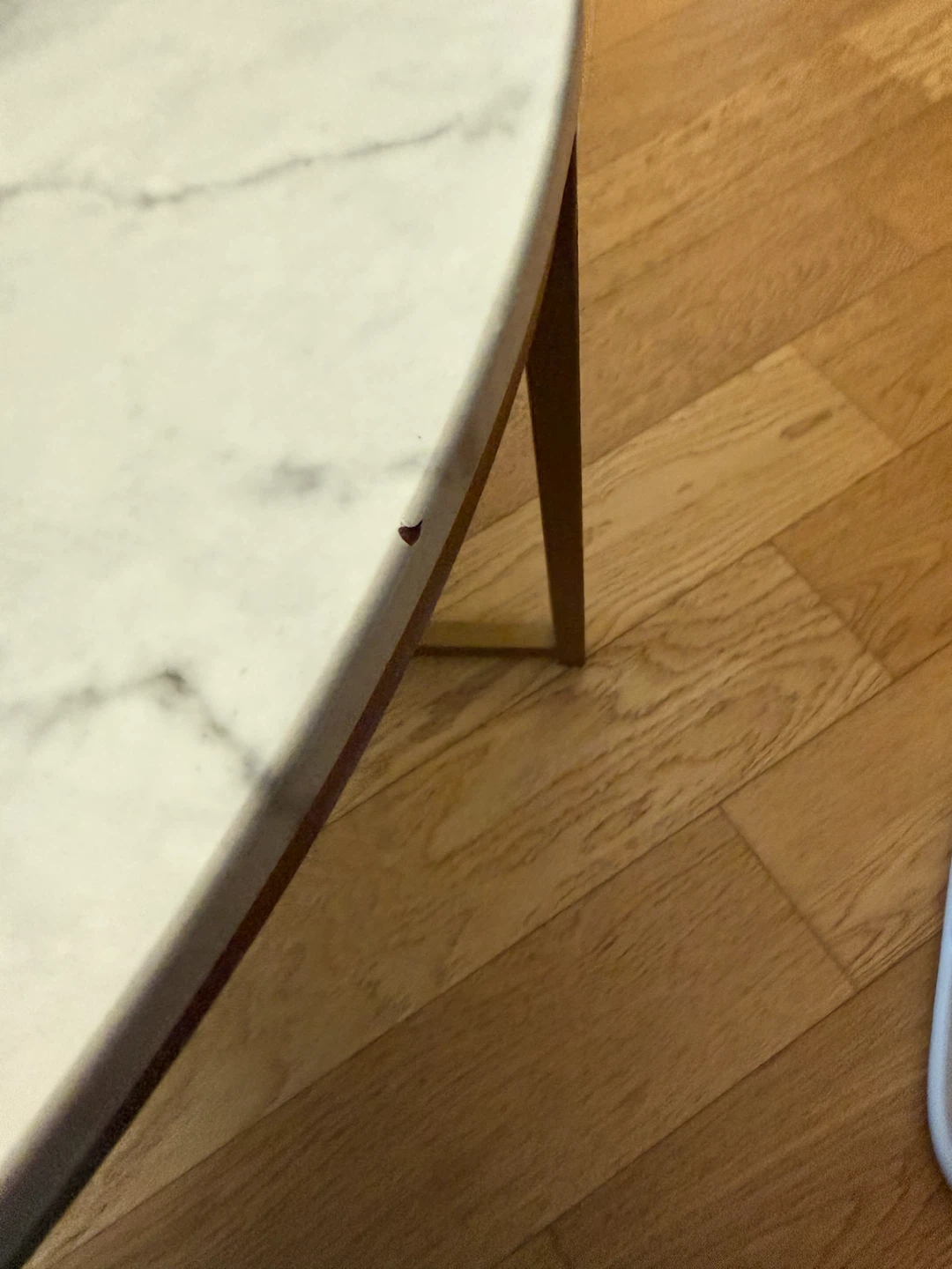 Round White Marble Style Coffee Table - photo 3