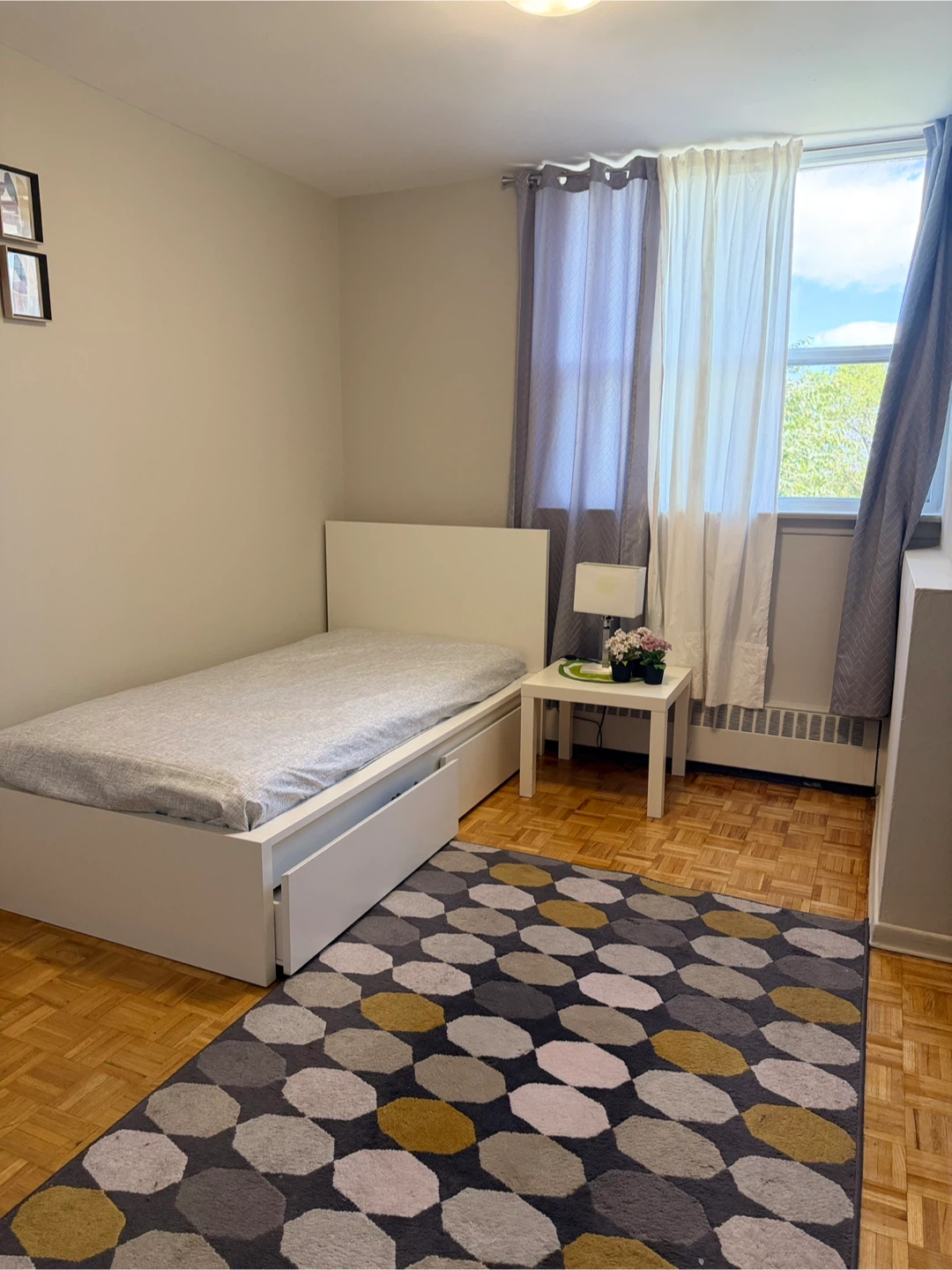 Private furnished bedroom available for rent