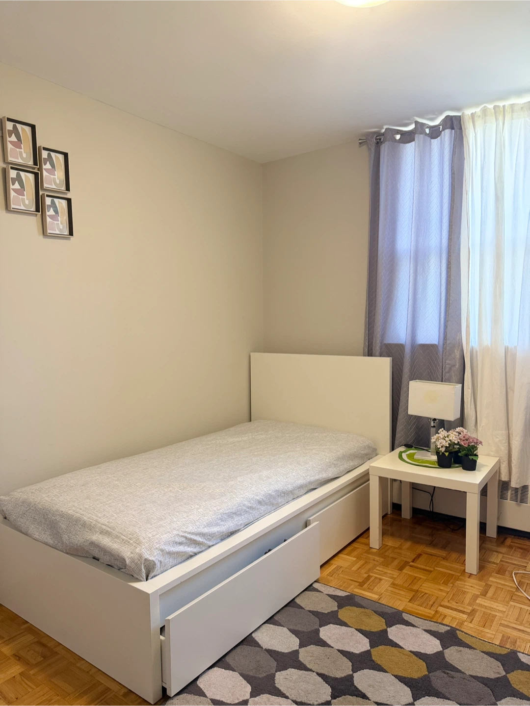 Private furnished bedroom available for rent - photo 2