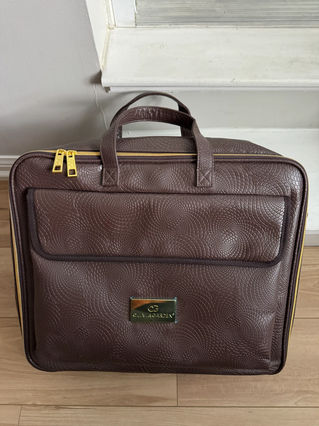 Travel Suitcase 🧳