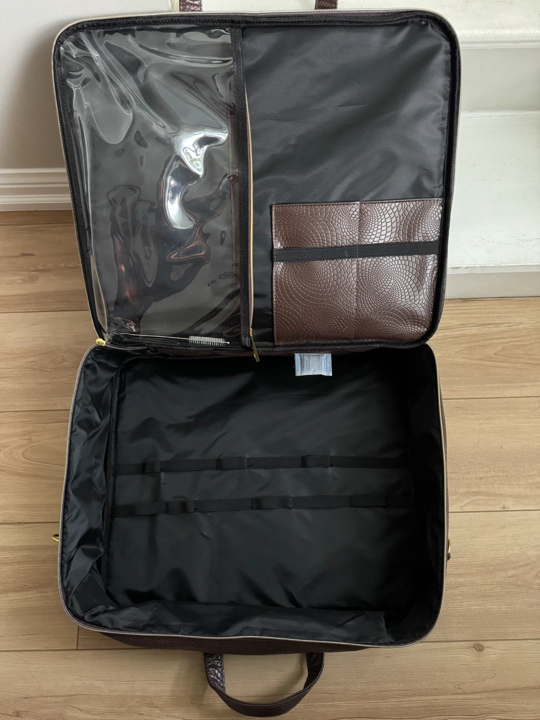 Travel Suitcase 🧳 - photo 2