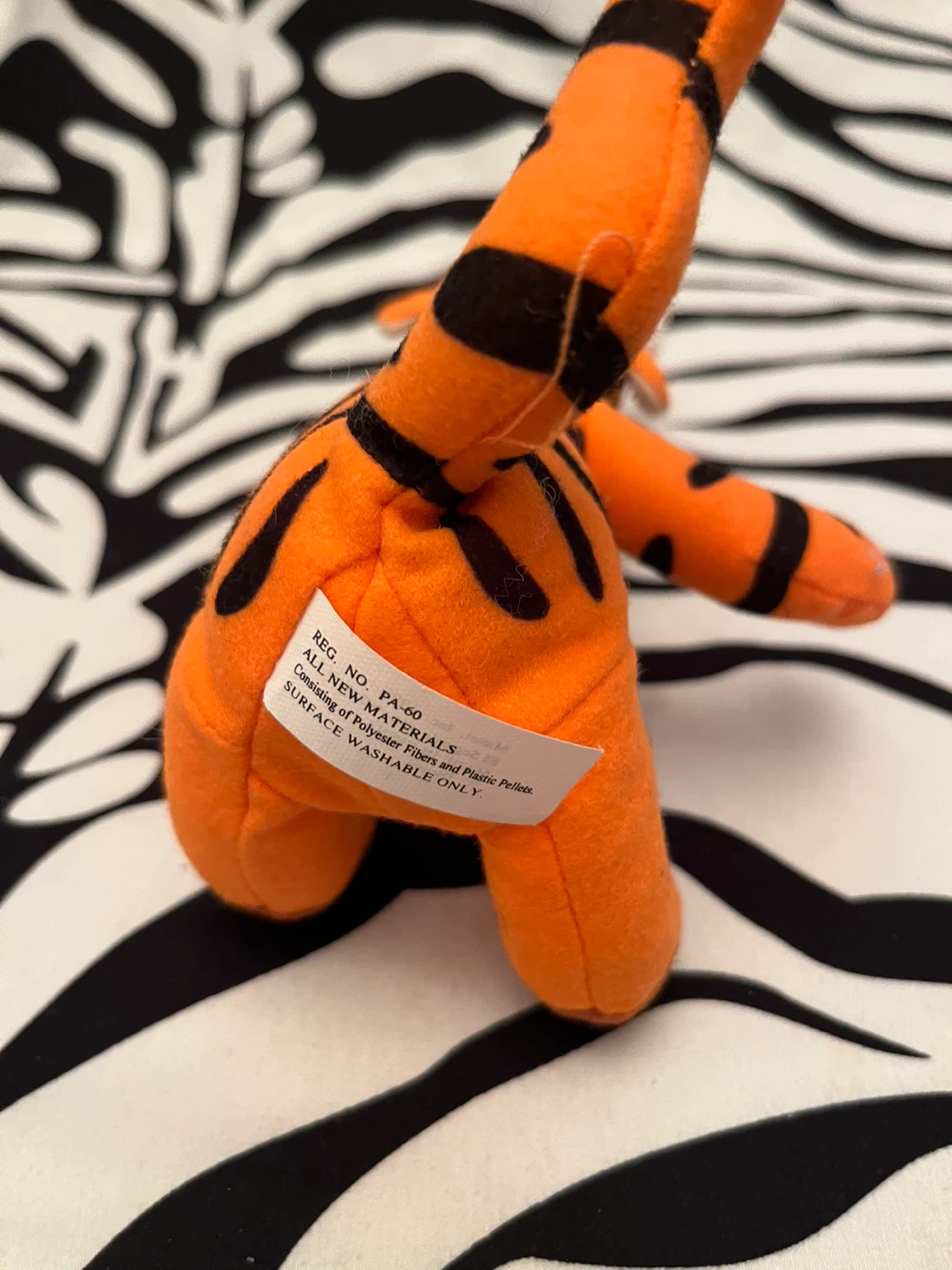 🧡 Vintage 1998 Disney Tigger Easter plush toy 🧡 - photo 5