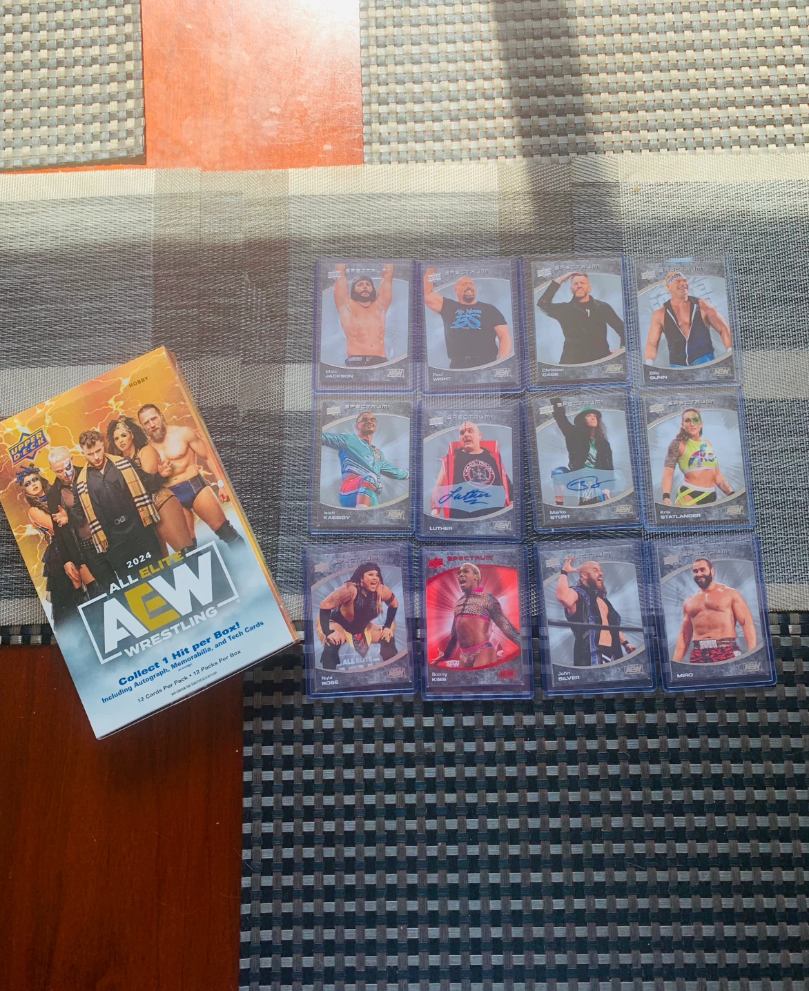 AEW Wrestlers over 100 loose trading upper deck cards