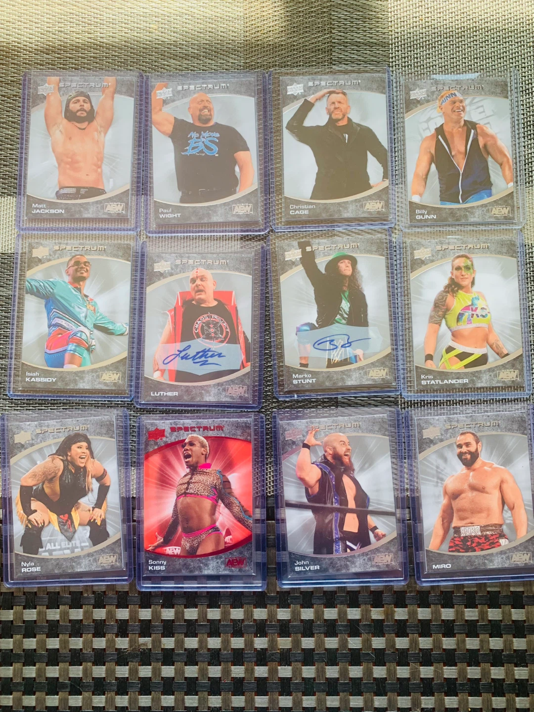 AEW Wrestlers over 100 loose trading upper deck cards - photo 2