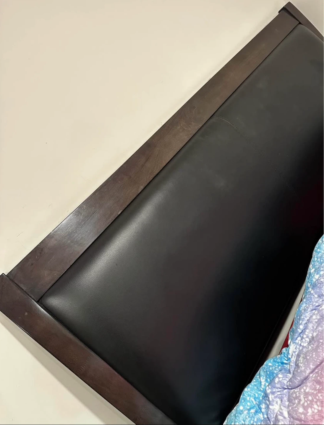 MOVING SALE‼️Leon’s Cinema Queen Storage Bedroom Set – 3 Pieces - photo 5