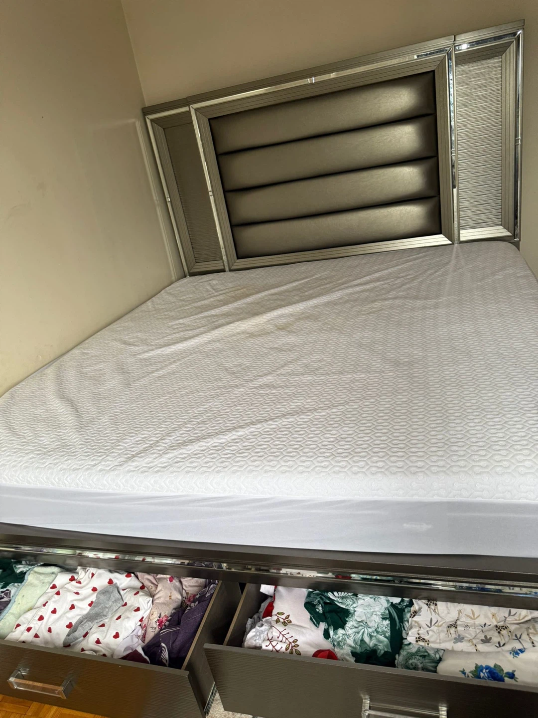 Full set King size bed with full mirror set - photo 2
