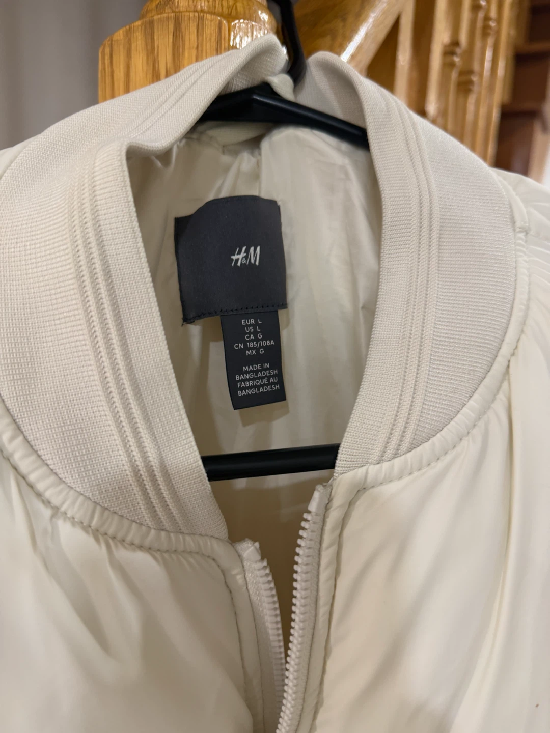 H&M White Puffer Bomber Jacket - photo 2