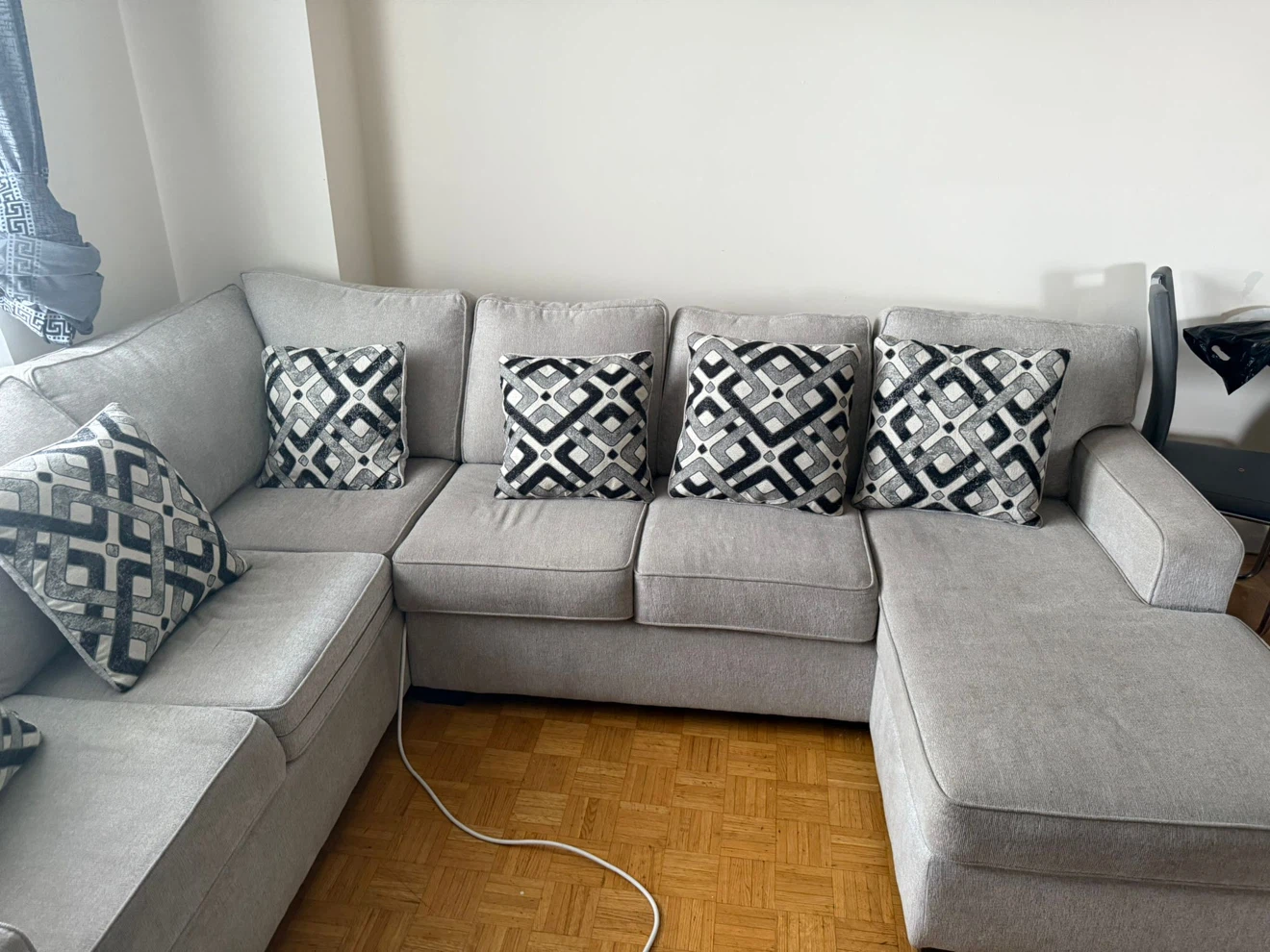 Grey Sectional Sofa with 5 Throw Pillows - photo 4