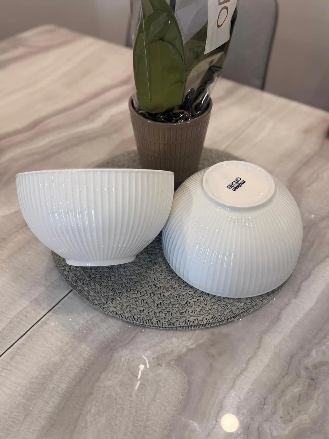 Set of 2 Maison Orbite White Ribbed Bowls - photo 2