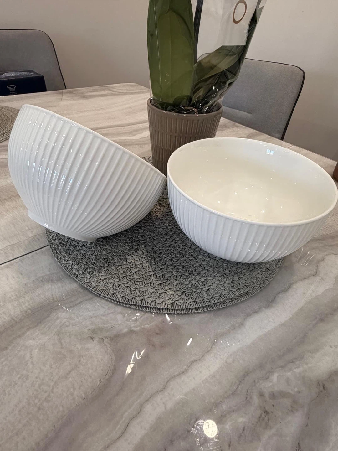 Set of 2 Maison Orbite White Ribbed Bowls - photo 4