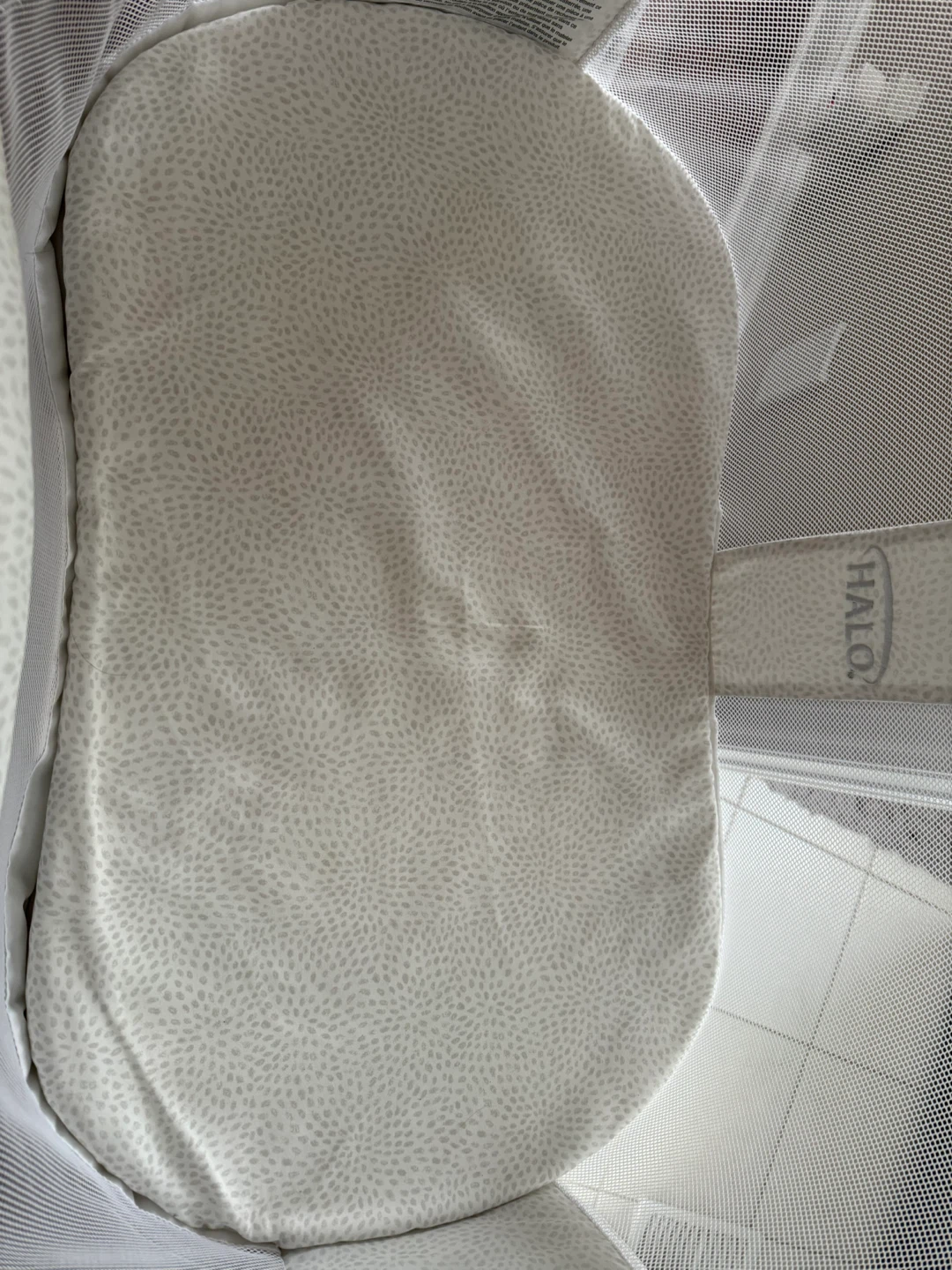 HALO BassiNest Swivel Sleeper - photo 4