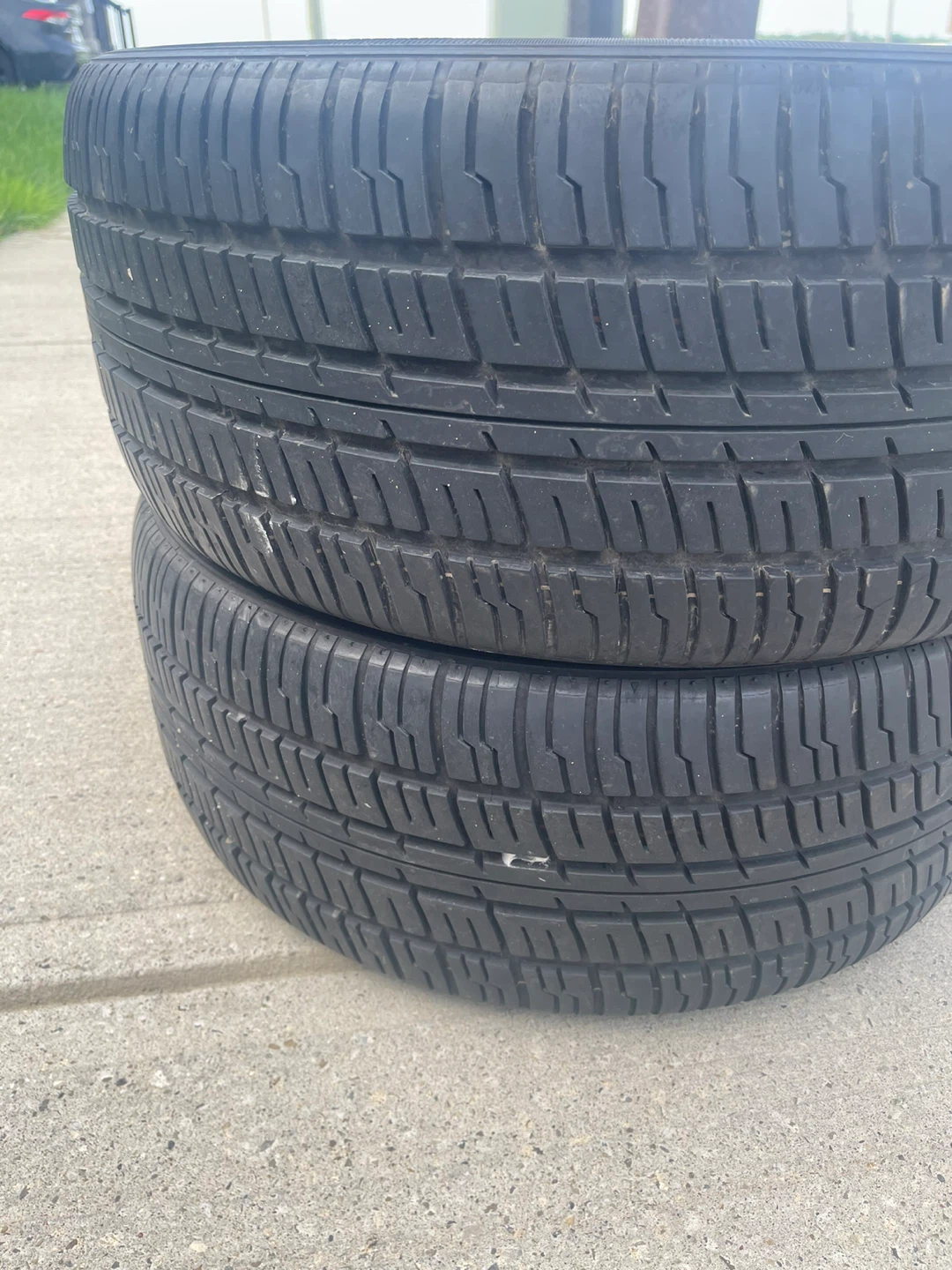Motomaster Touring A/S Tires 235/45R17