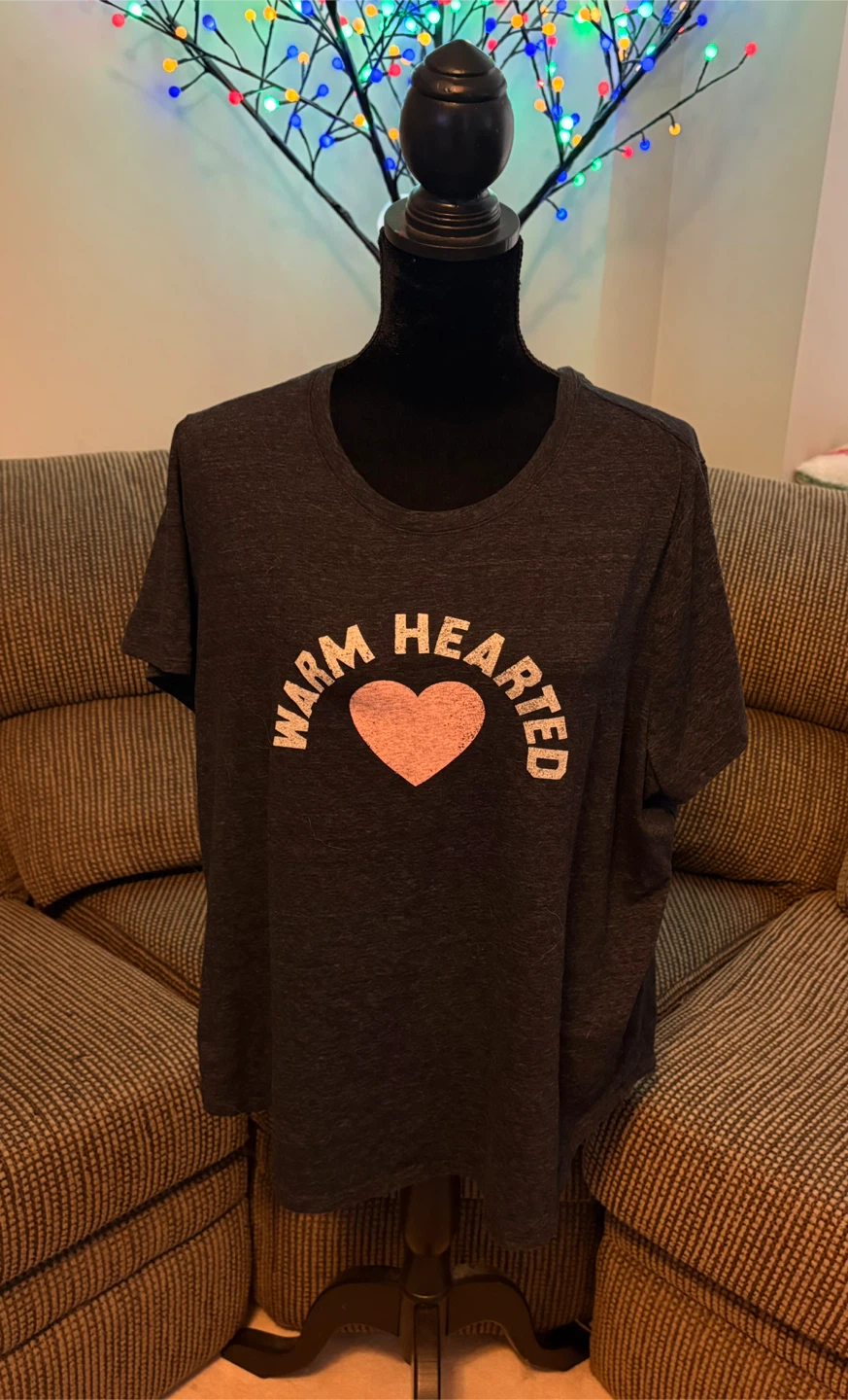 ✨✨Old Navy Warm Hearted T-Shirt