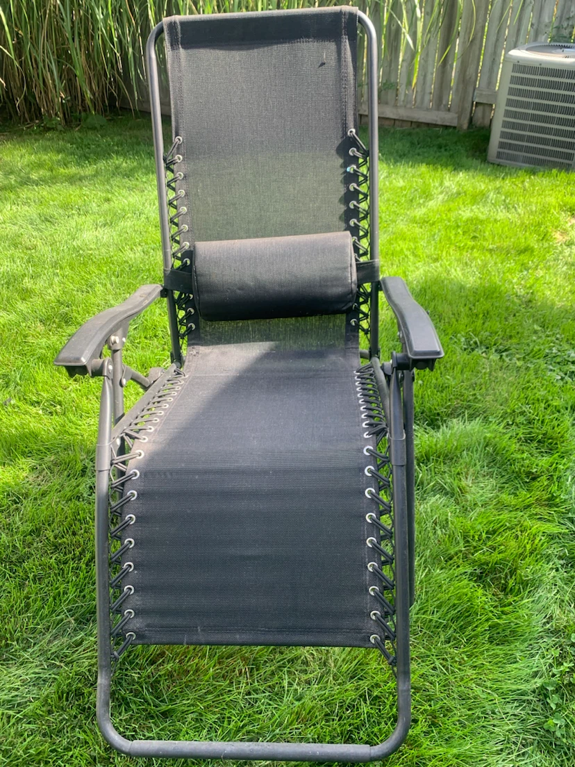 2 Black Zero Gravity Reclining Lounge Chair $40 each