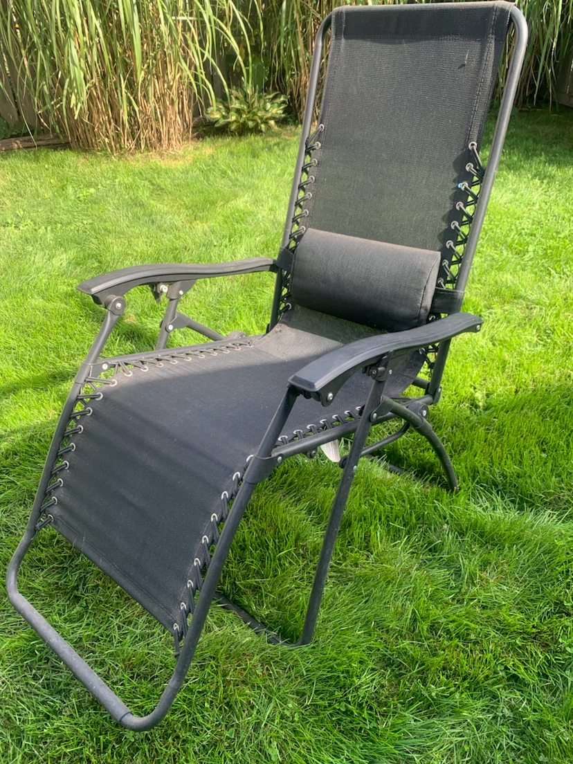 2 Black Zero Gravity Reclining Lounge Chair $40 each - photo 2