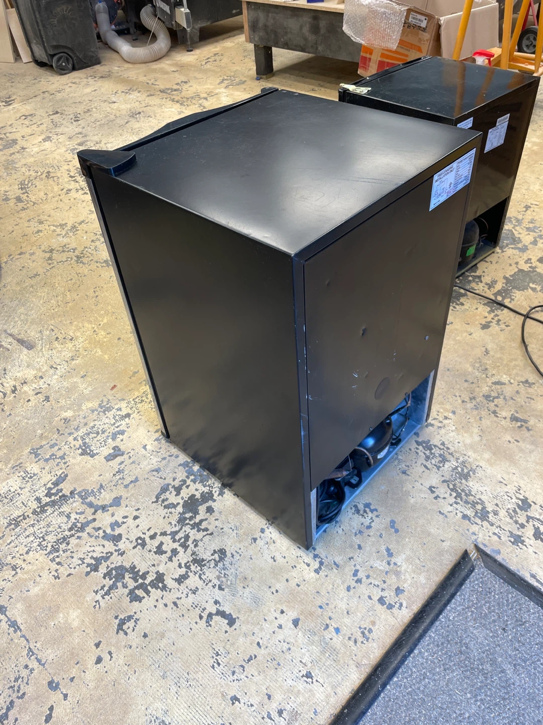 Haier Mini Fridge - photo 4