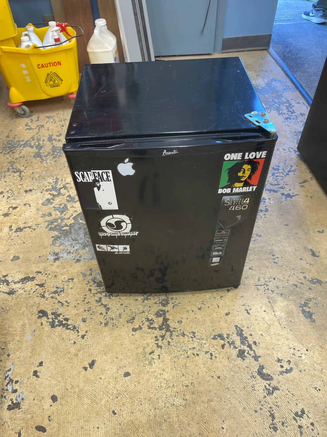 Avanti Mini Fridge - photo 2