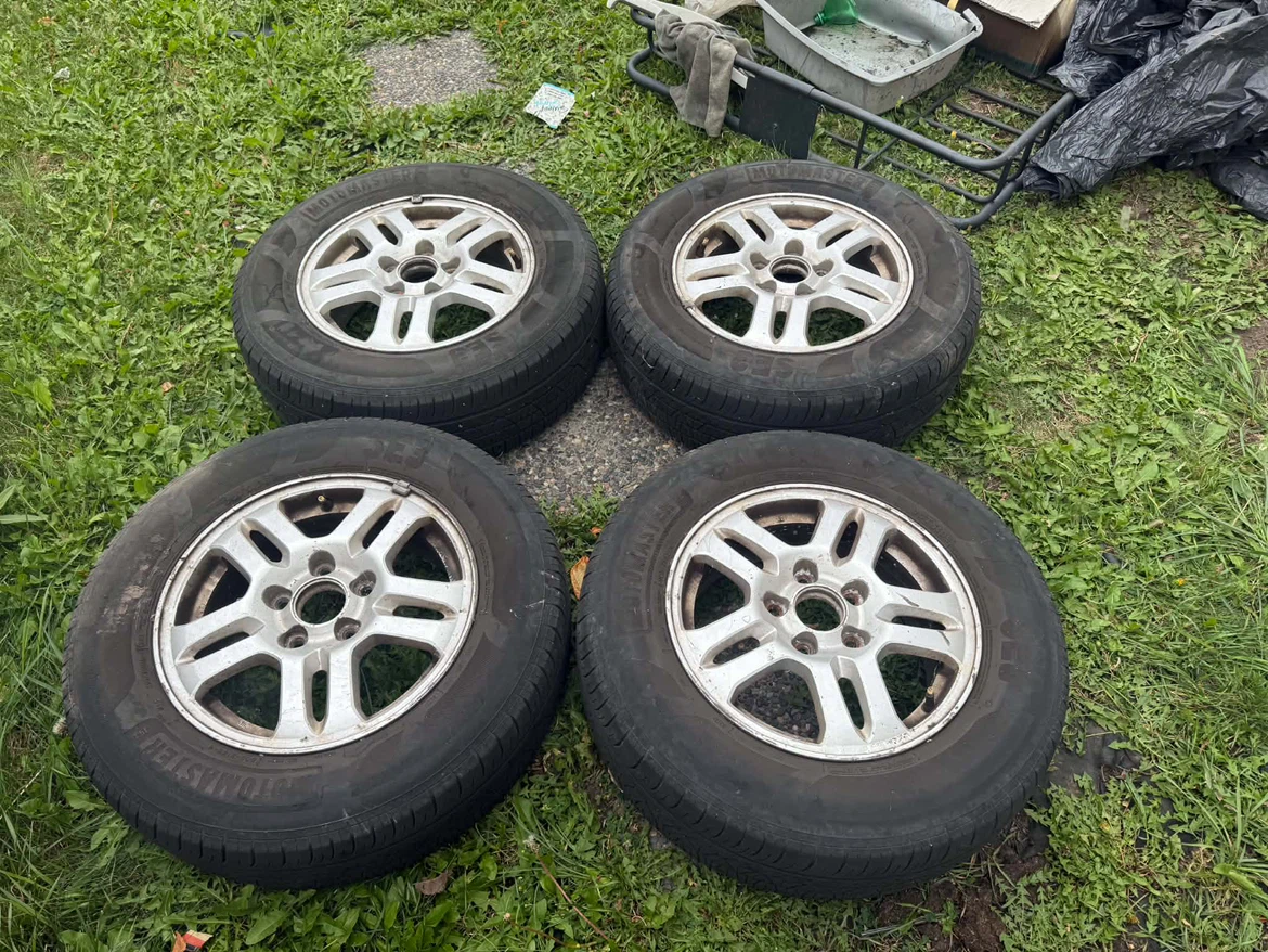 Honda CRV 2002-2004 COASTMASTER Tires with Rims (Set of 4)
