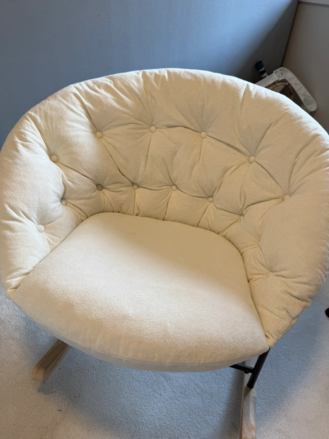 Cream Tufted Round Accent Chair - photo 2