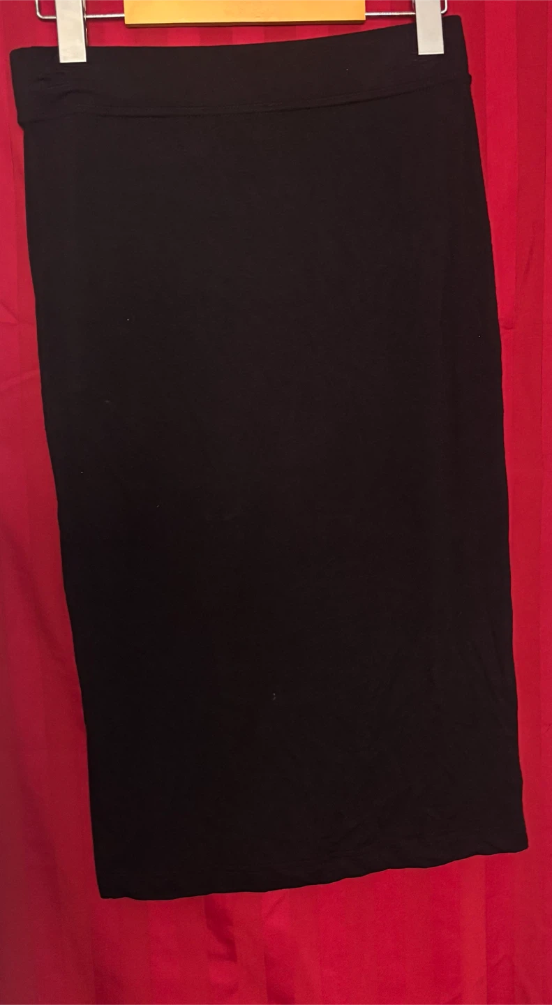 Forever 21 Black Pencil Skirt with Slit - photo 4