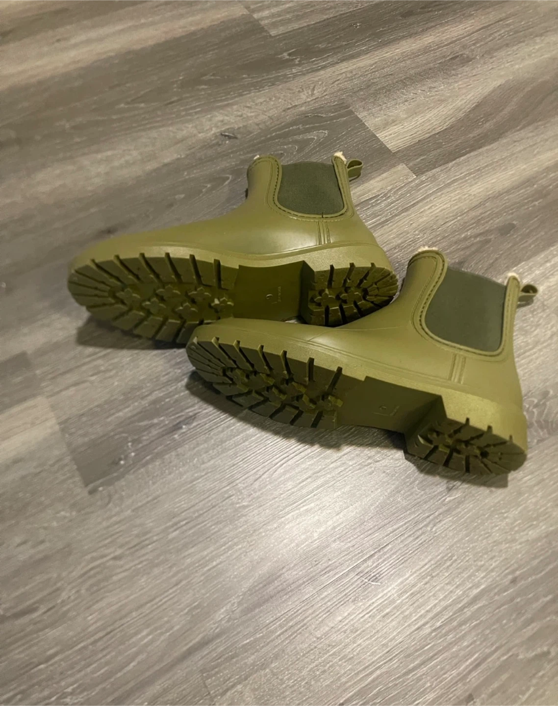 Women's Green Fleece-Lined Rain Boots - photo 2
