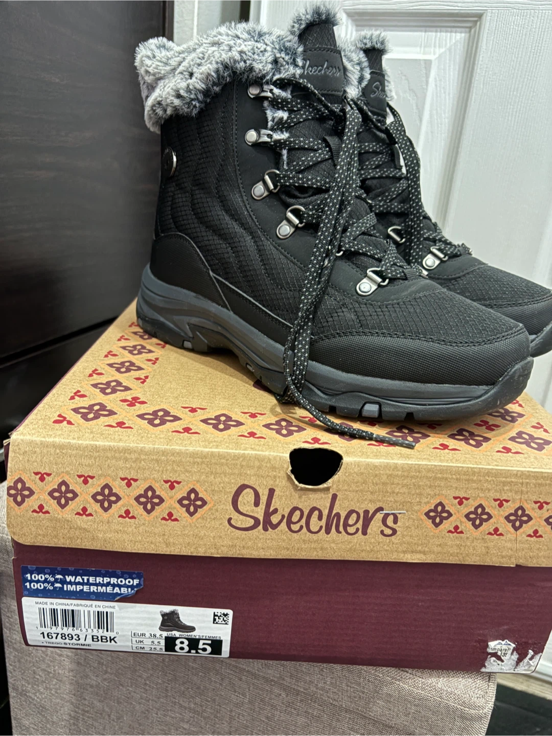 Skechers Women's Winter Boots Size 8.5 - photo 2