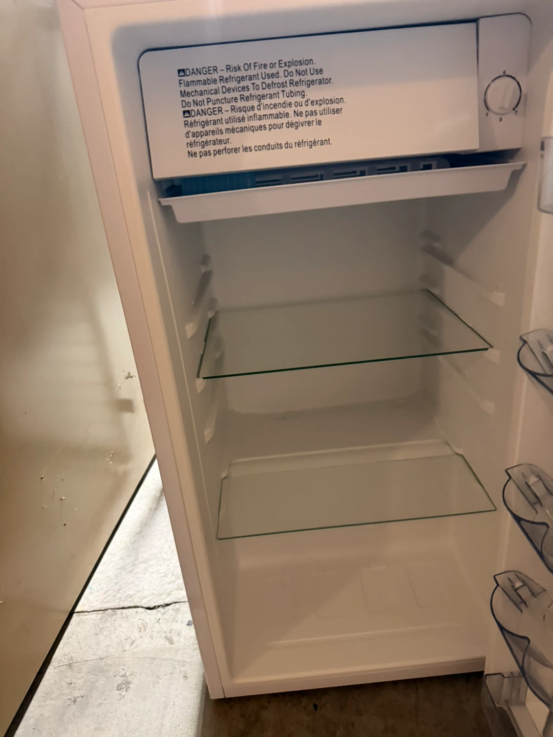 Hamilton Beach Compact Refrigerator - photo 3