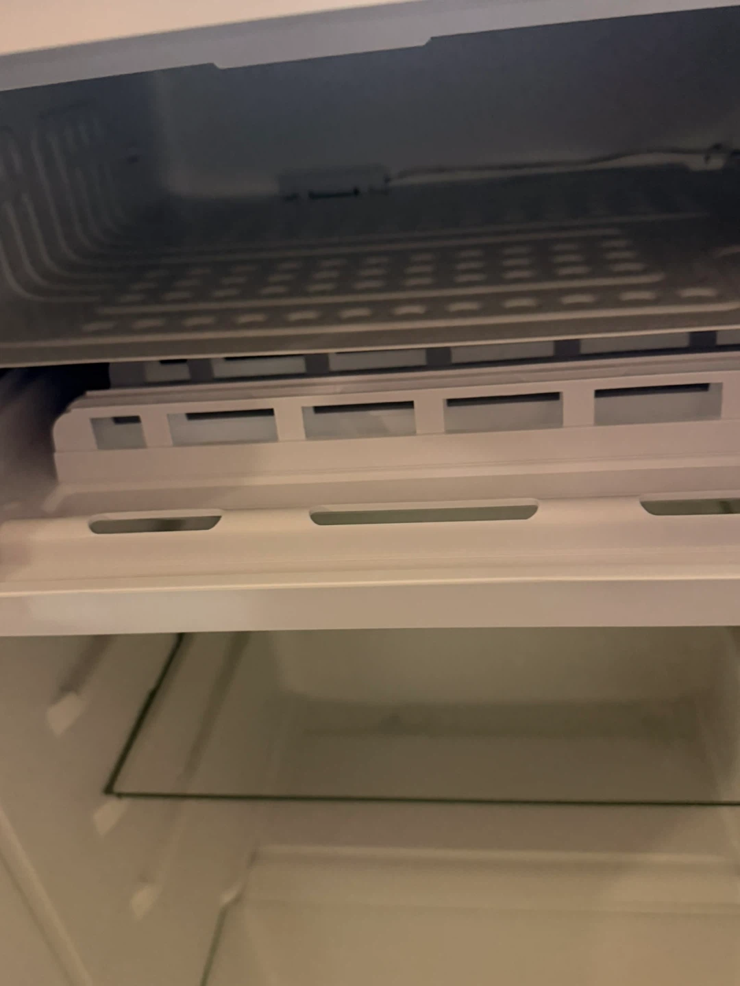 Hamilton Beach Compact Refrigerator - photo 4