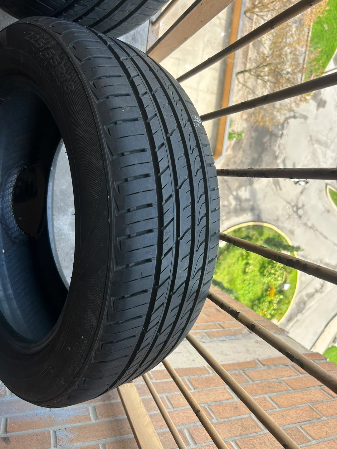 Goodtrip 225/55R18 Tire
