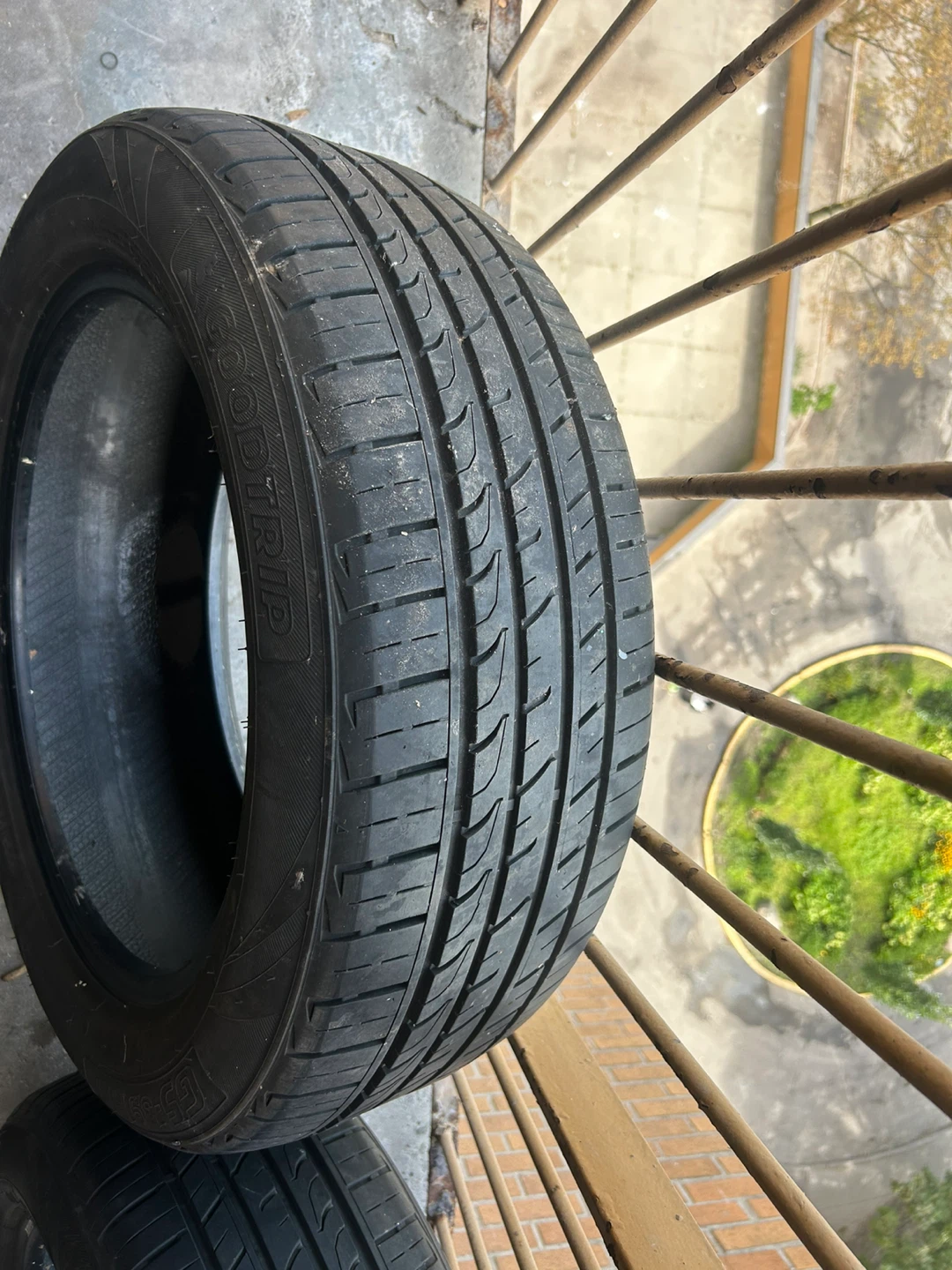 Goodtrip 225/55R18 Tire - photo 2