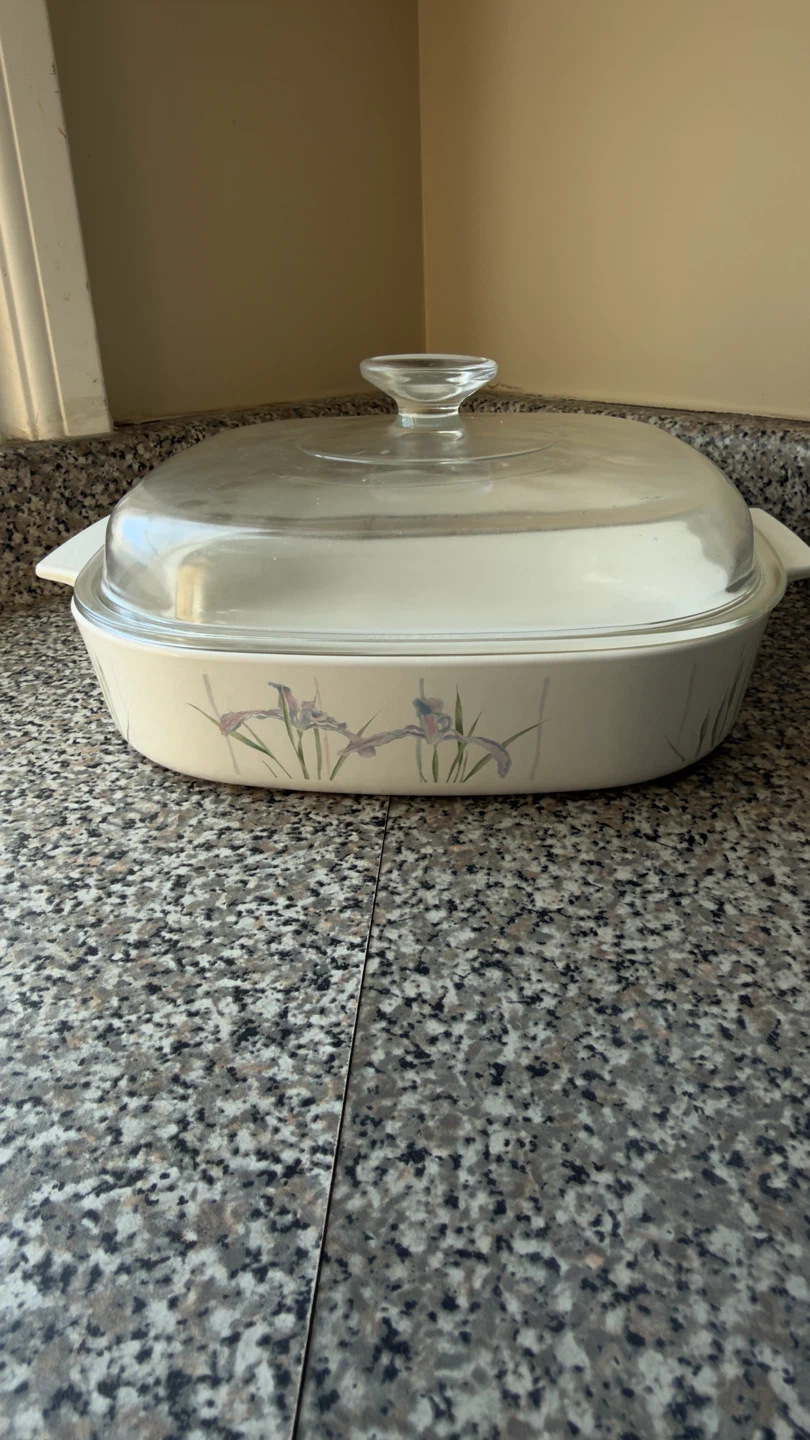 CorningWare Floral Casserole Dish with Lid