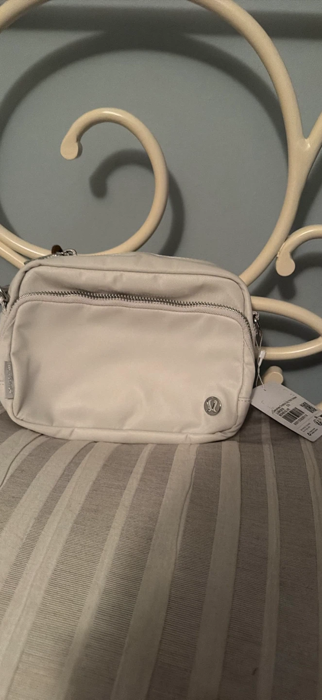 Lululemon bone silver logo crossbody tags on 2L