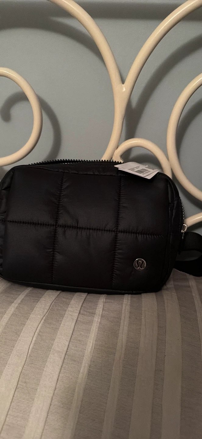 Lululemon belt bag 2L quilted grid hand warmers tags on