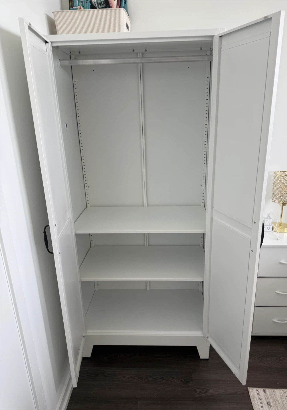 White Wardrobe - photo 2