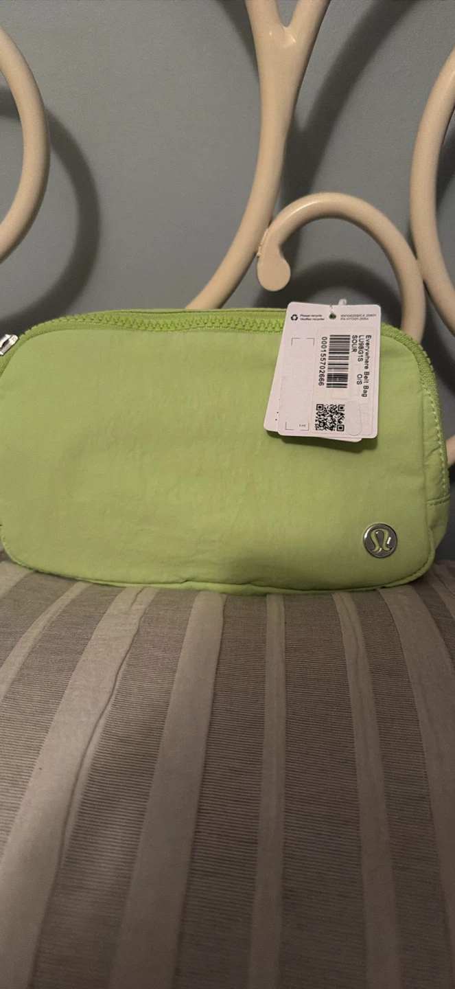 Lululemon belt bag 1L sour grape tags on