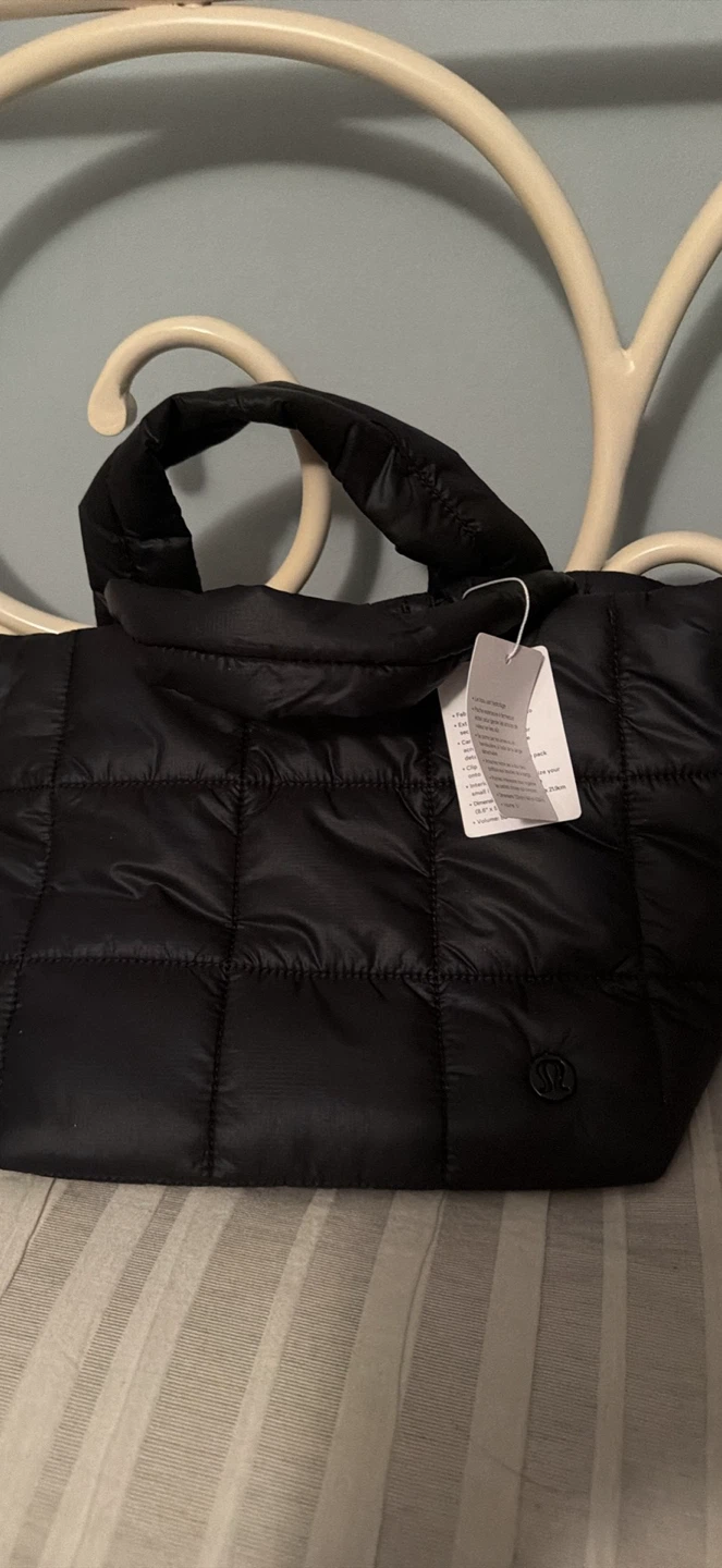Lululemon quilted grid crossbody bag 5L tags on