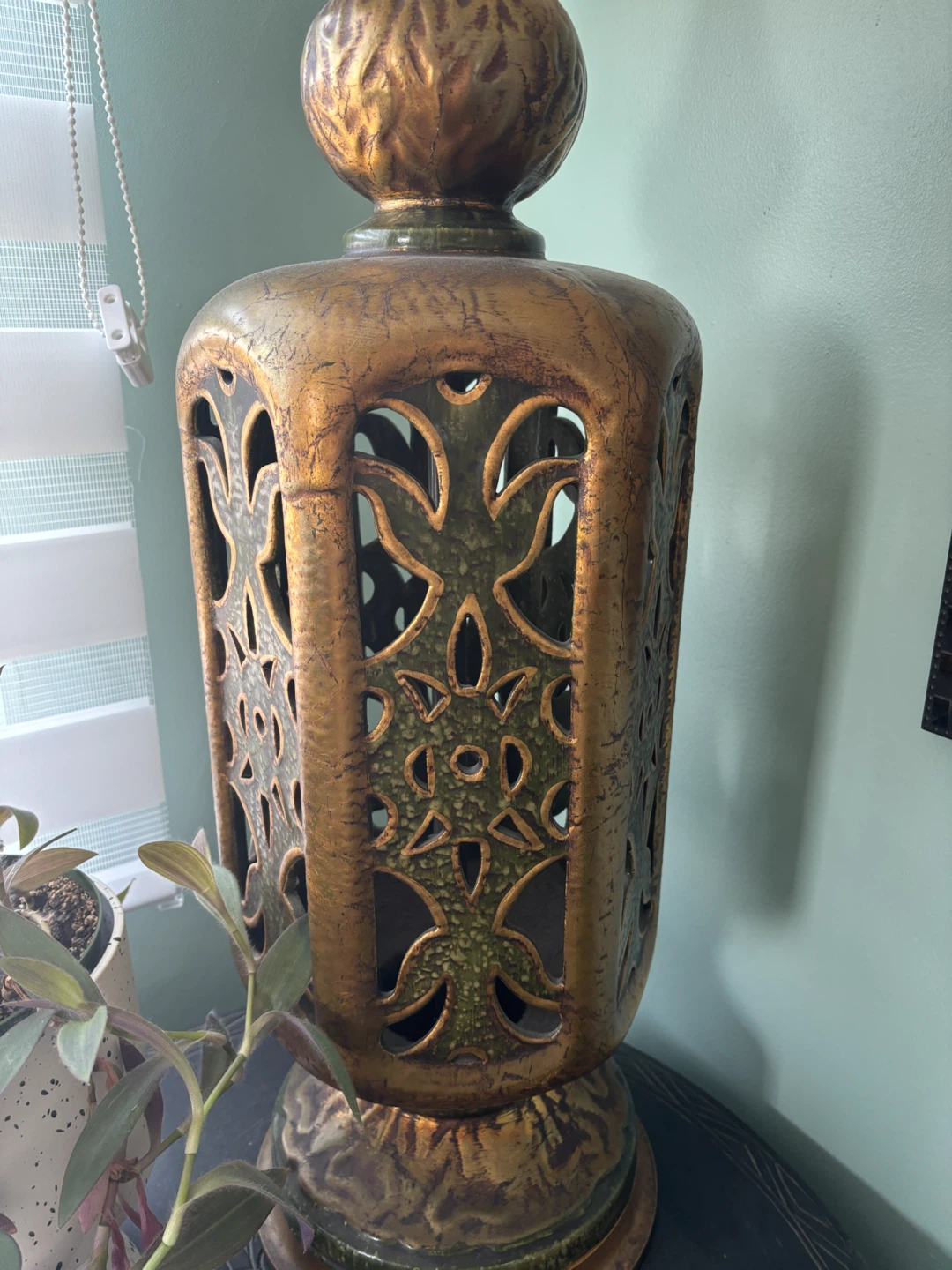 Vintage Brass Tone Table Lamp - photo 3