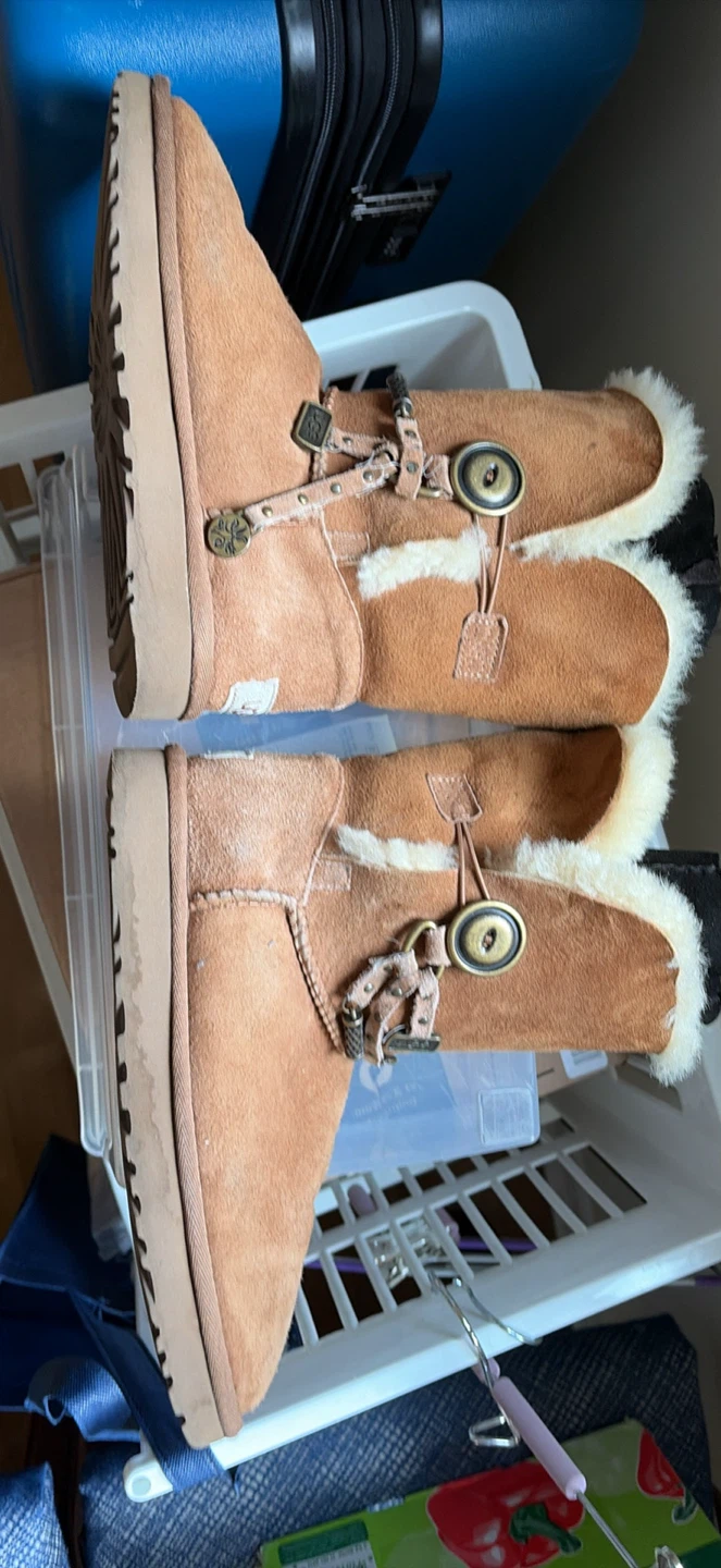 Ugg Boots Tan with Button Detail - photo 4