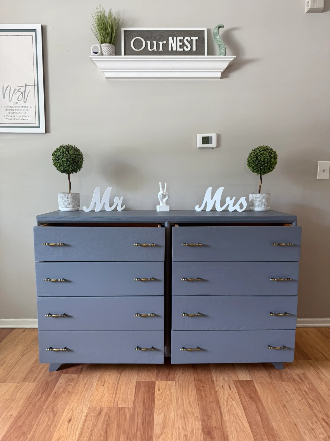 ✨🩶Gorgeous solid dresser✨🩶 - photo 2
