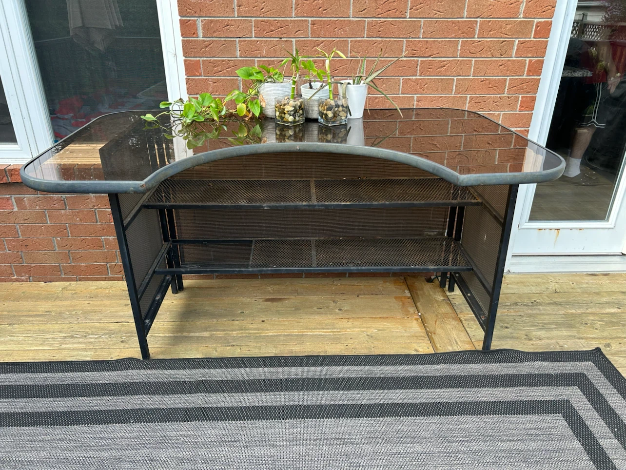 Patio glass top bar