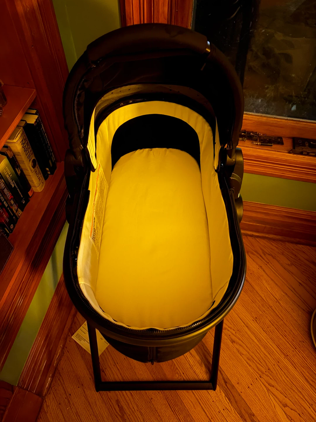 Mockingbird bassinet and bassinet stand