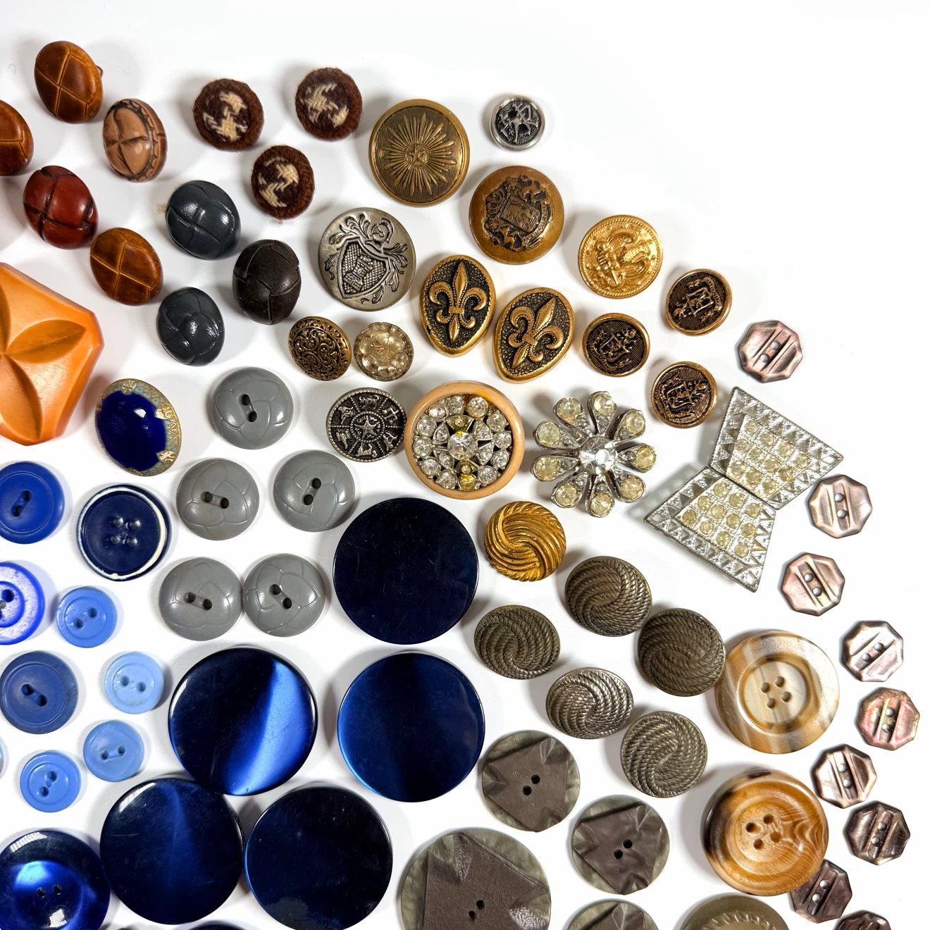 Vintage Button Collection - photo 3