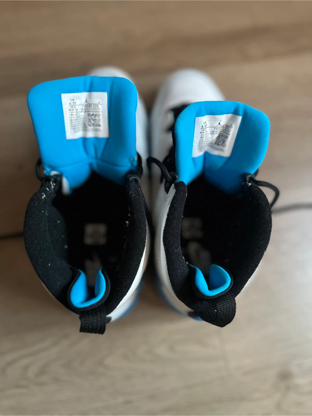 Air Jordan 9 Retro White and University Blue - photo 3