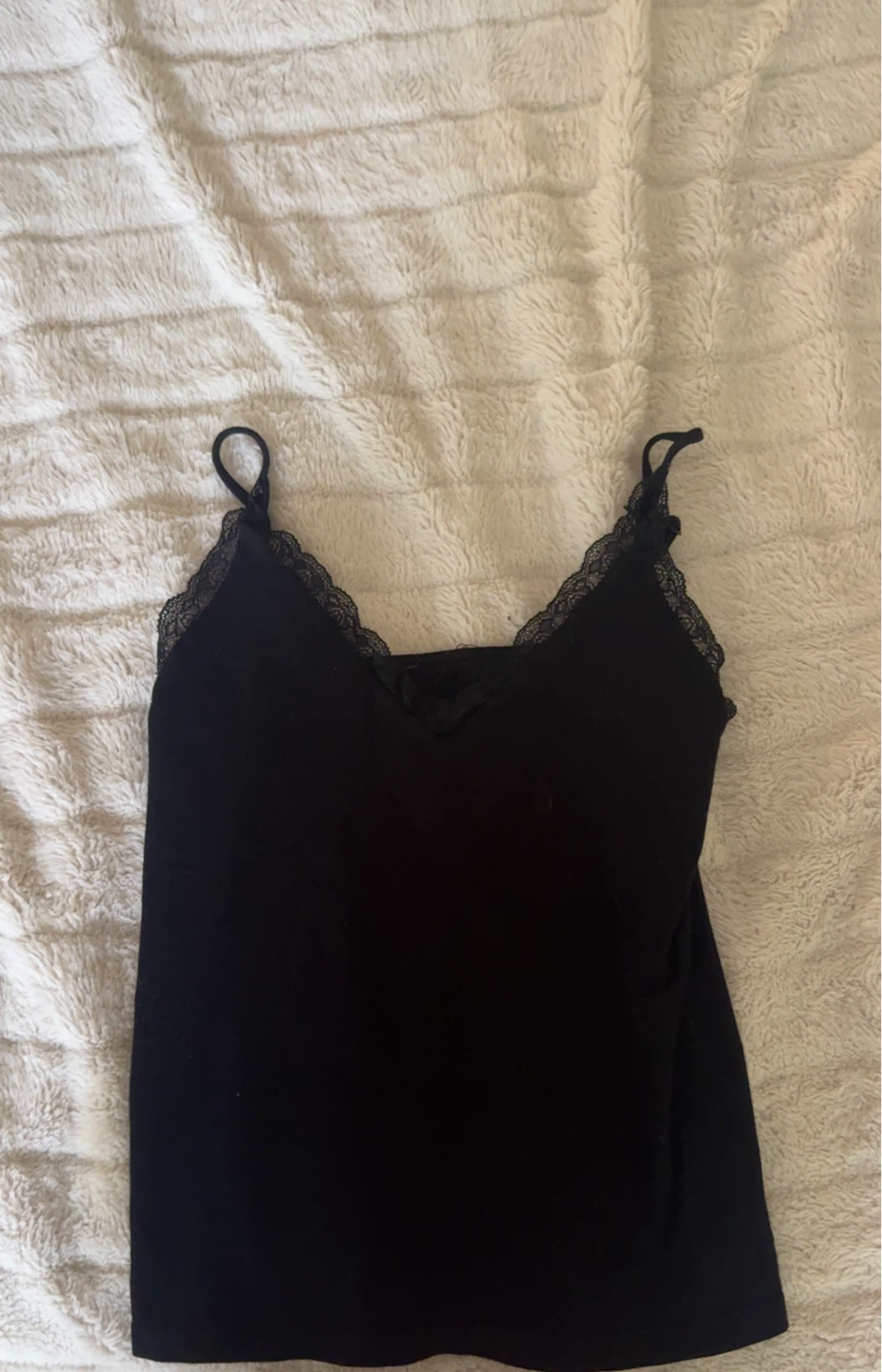 Lace Cami V-neck
