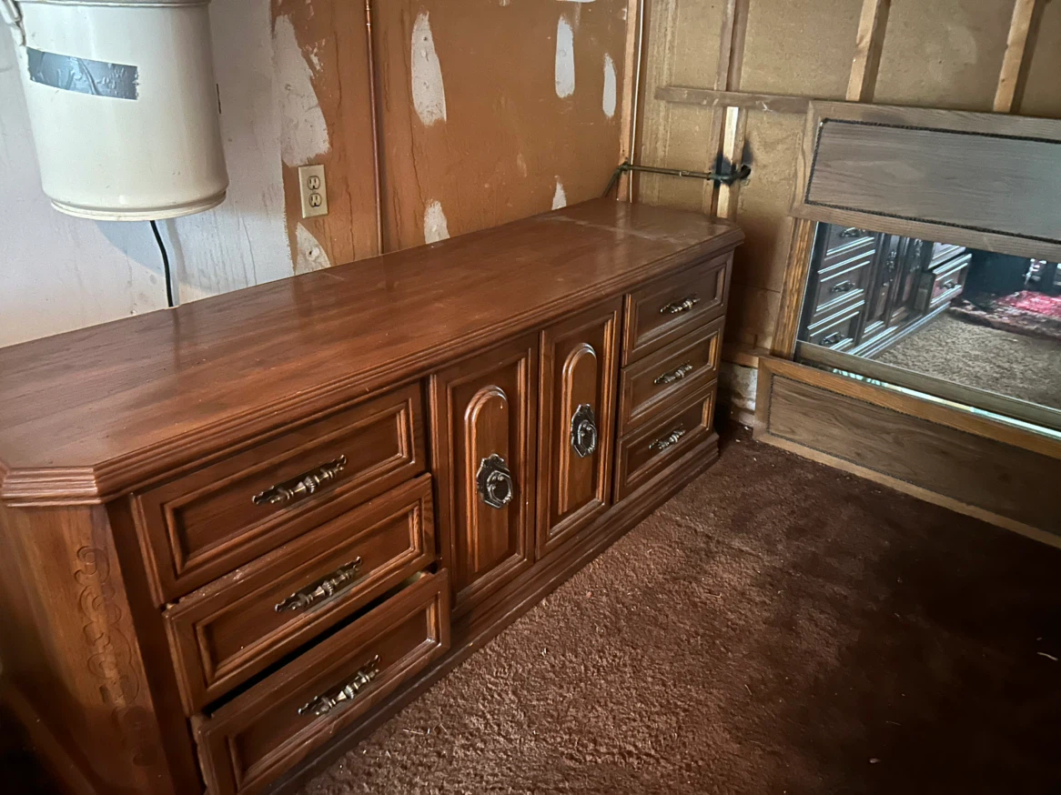 Solid Oak dresser with mirror