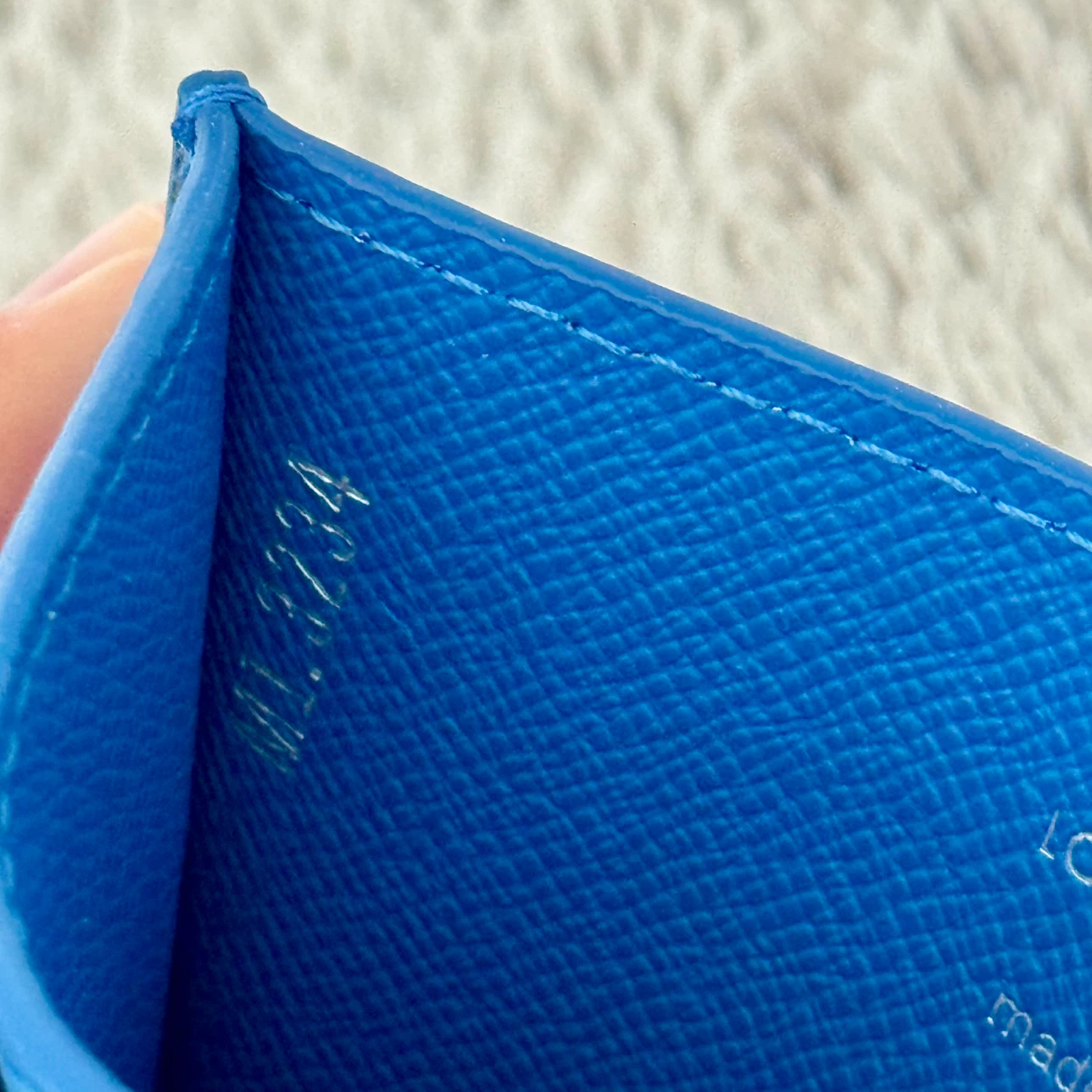 Louis Vuitton Card Holder - photo 5