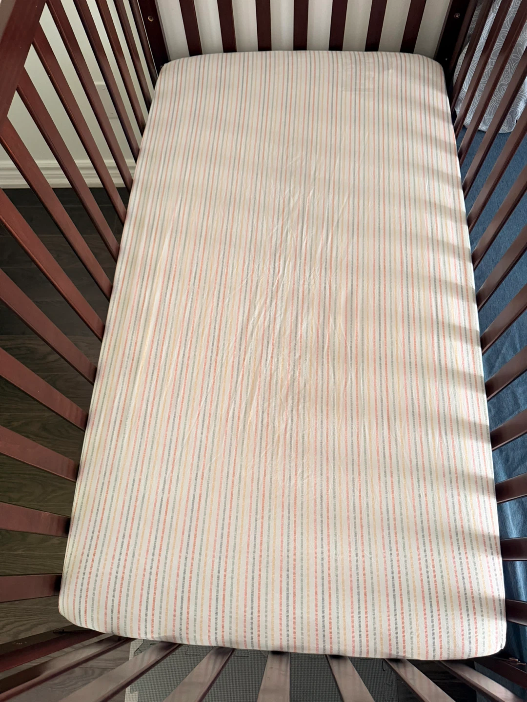 Baby Crib with Mattress – Good Condition